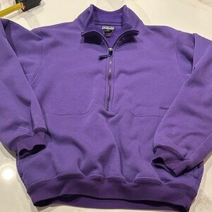 Patagonia Men's Purple fleece lined Zip-Up Sweater